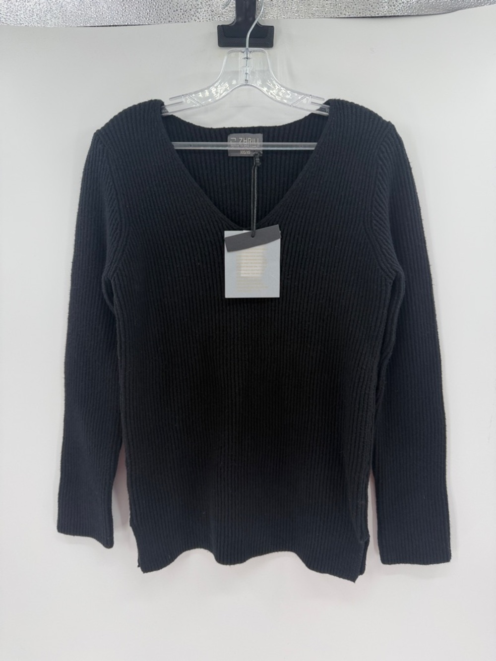 Zhrill Women's ZHFREESA V-neck Ribbed Sweater - Black - XXS/XS - NWT